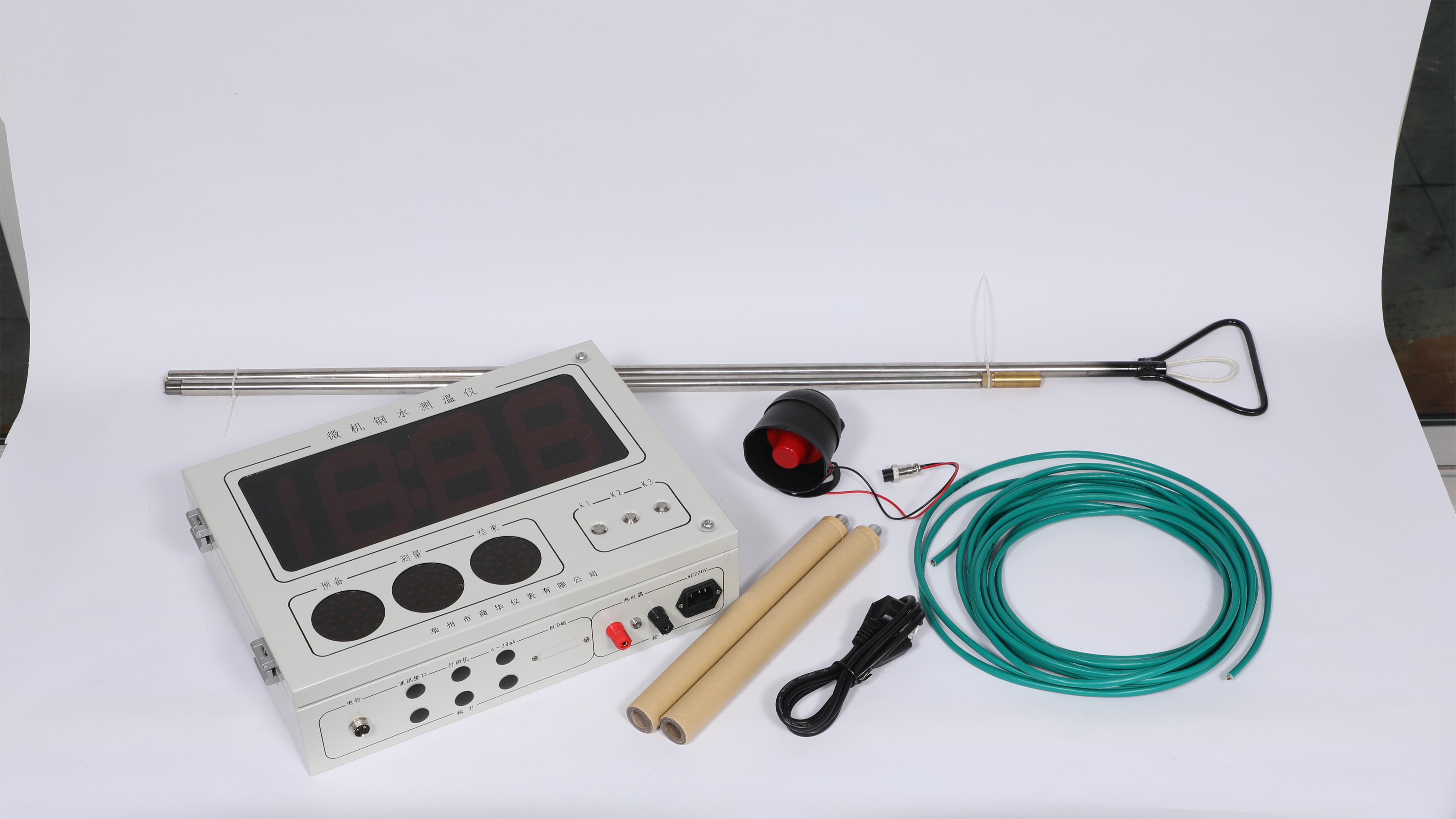 有(you)線大屏鋼(gang)水測溫儀(yi)