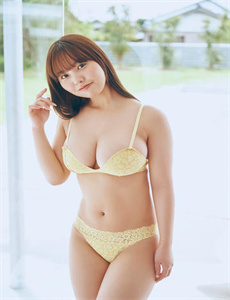 从后面挺进女警体内
