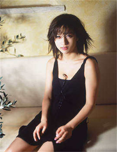 美女也愁嫁在线观看