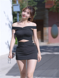 羞辱打开双腿H调教女友视频