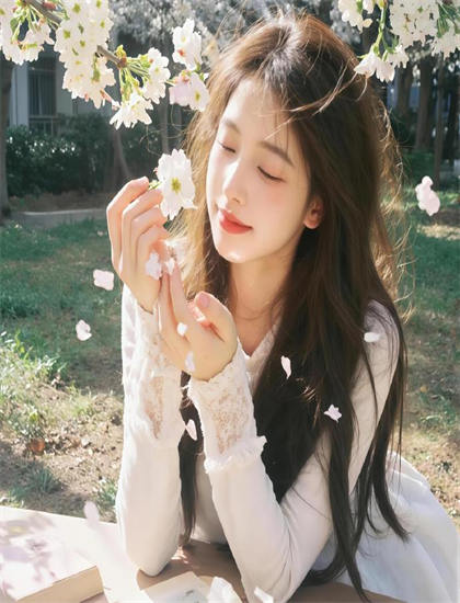 女扮男装的电影-桃花在线观看视频动漫