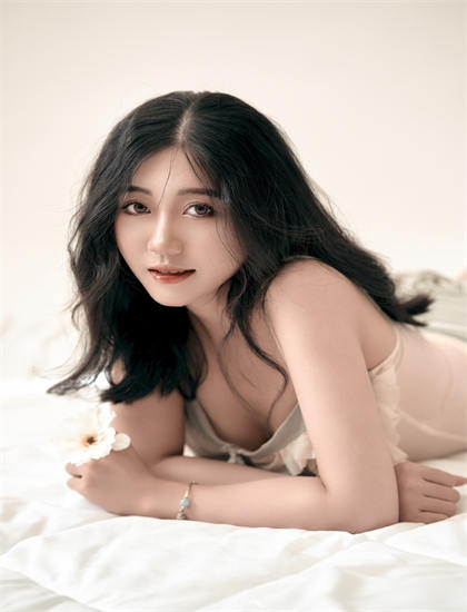 女大学生的沙龙室 电影-比较黄的电影