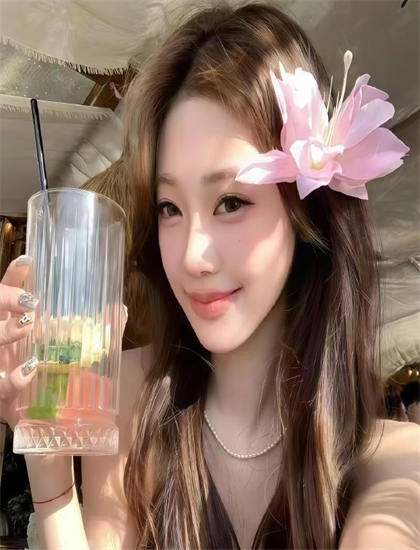 老师来了_址www_被窝宅男电影午夜久久